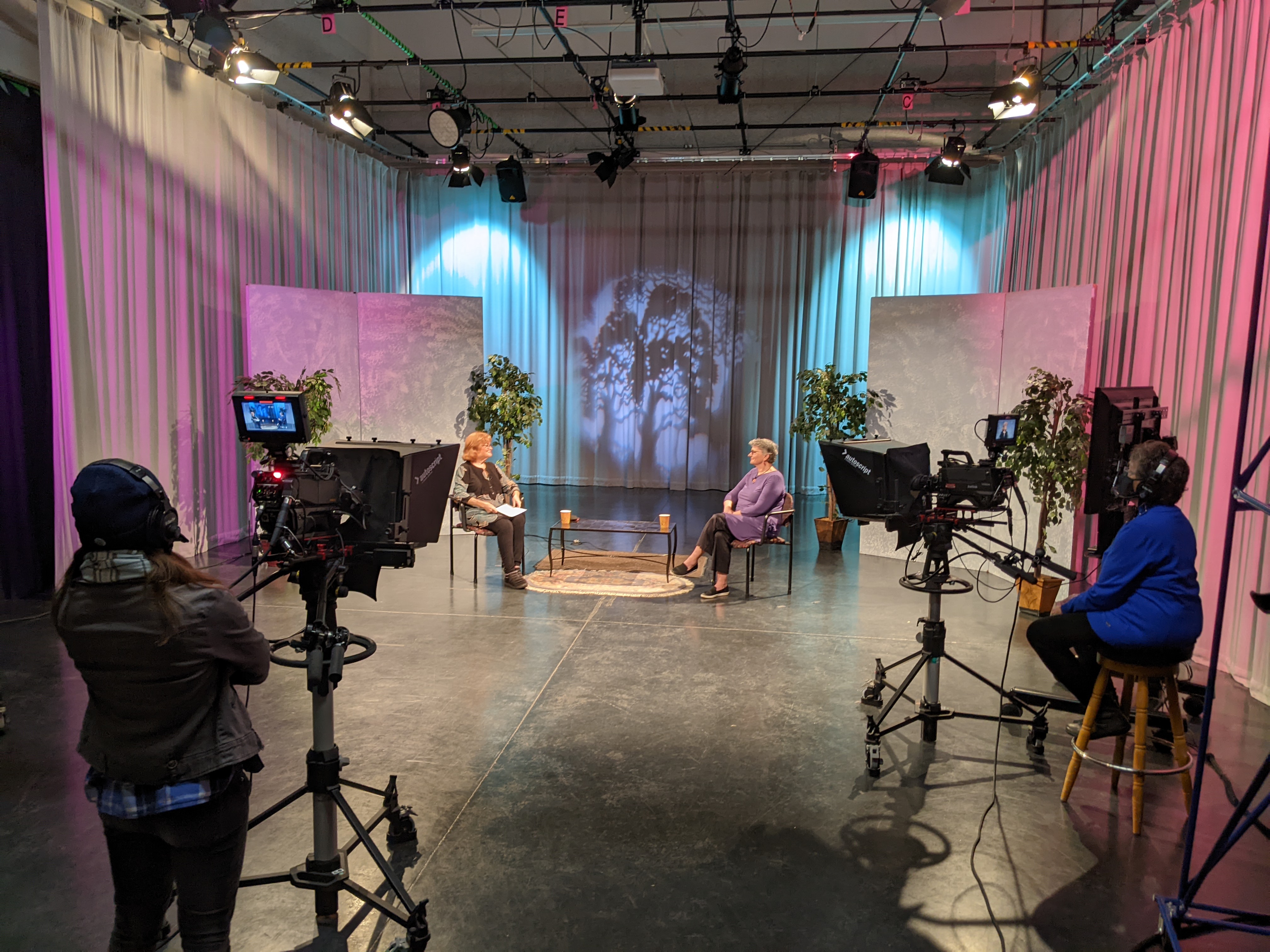 In the Know, Women's Show: Heart Sparkle Players